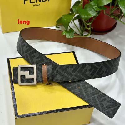 2025年早春新品入荷 FENDI  本革 ベルト LANG...