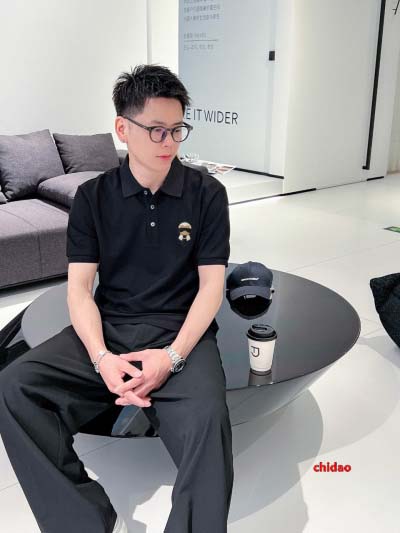 2025年1月16日春夏新品入荷FENDI 半袖 Tシャツ ...