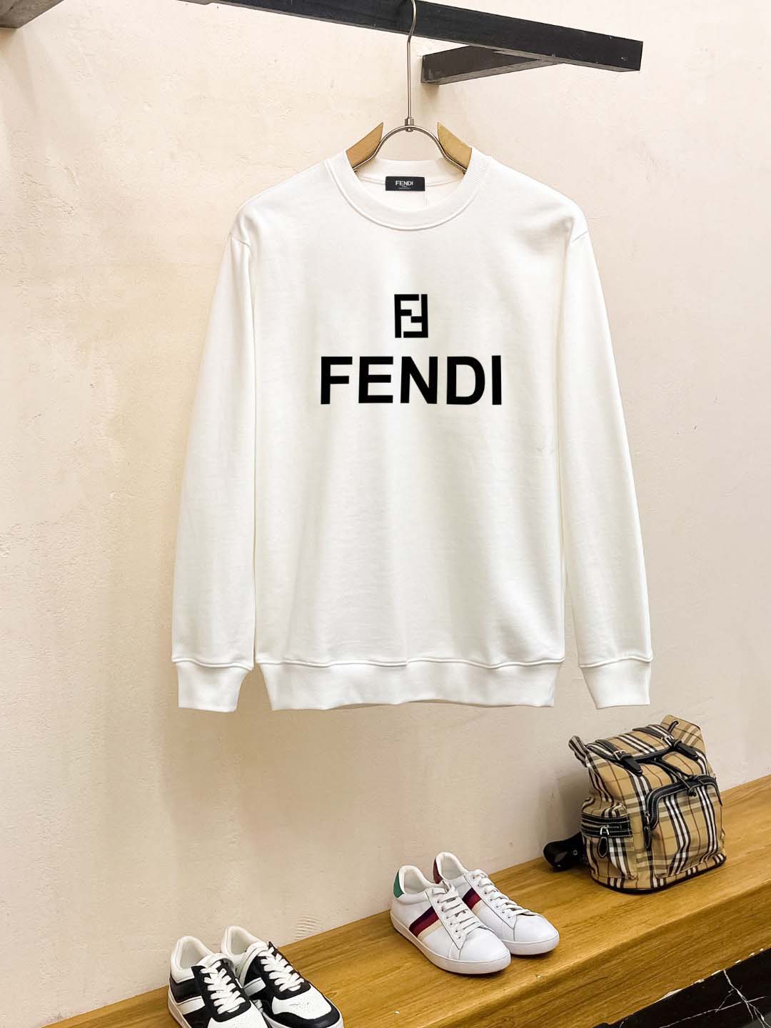 2025年1月17日春夏新品入荷FENDI スウェット  C...