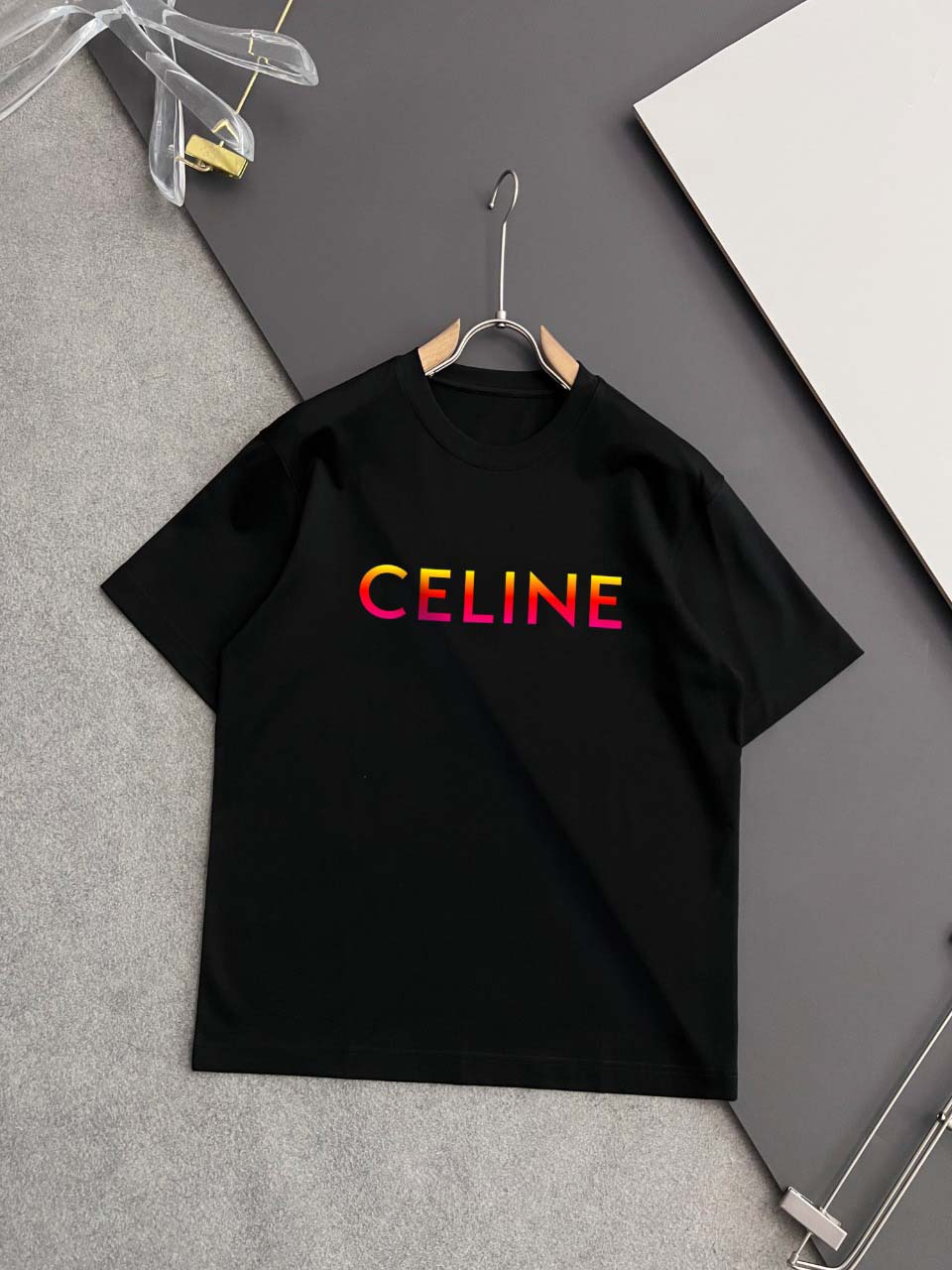 2025年1月17日春夏新品入荷CELINE 半袖 Tシャツ...