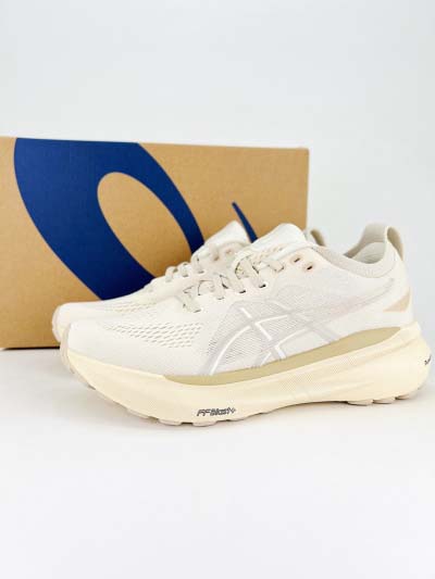 2025年1月27日新品入荷Asics Gel-Kayano...