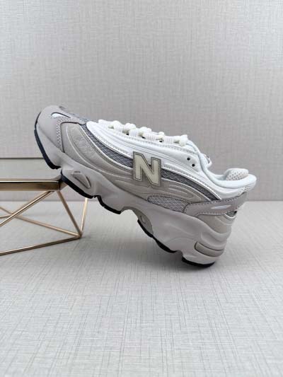 2025年1月27日新品入荷 New Balance 100...