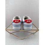 2025年1月27日新品入荷Nike SB DuNike Low 3411  スニーカー/ランニングシューズ/カジュアルシューズ