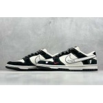 2025年1月27日新品入荷 Nike SB DuNike Low“KAWS” スニーカー/ランニングシューズ/カジュアルシューズ