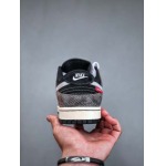 2025年1月30日新品入荷Nike SB DuNiKe Low x Sureme  スニーカー/ランニングシューズ/カジュアルシューズ