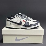 2025年1月31日新品入荷BE@RBRICK x Nike Dunk Low  スニーカー/ランニングシューズ/カジュアルシューズ