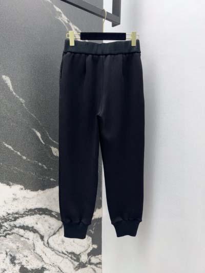 2025年2月7日新作chanelスラックス