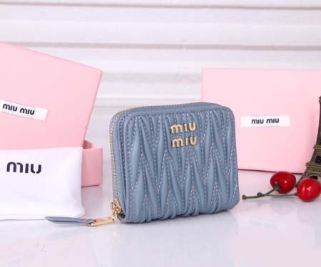 2025年2月26日新品 Miumiu財布 zy工場