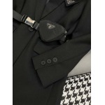 2025年2月3日新作入荷 prada- コート