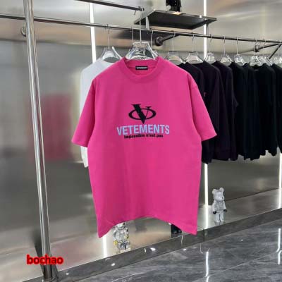 2025年2月10日 新作入荷 VETEMENTS 半袖Tシ...