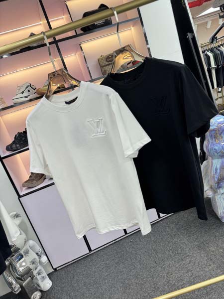 2025年5月20日入荷新作Louis Vuitton半袖Tシャツ 原版复刻高級品香港の会社超厳選★入手困難/誕生日プレゼント/yinx工場S-XXL