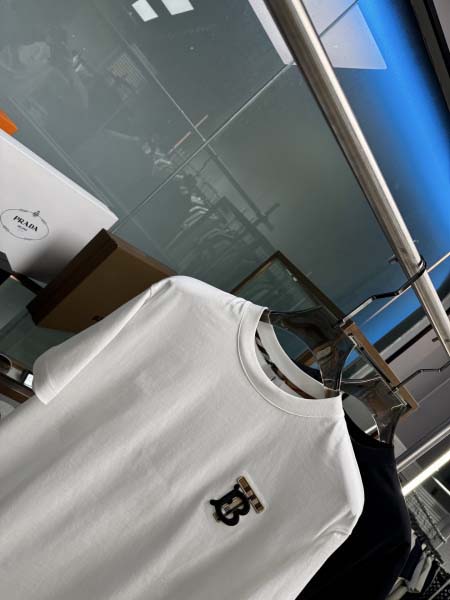 2025年5月21日入荷新作Burberry半袖Tシャツ 原版复刻高級品香港の会社超厳選★入手困難/誕生日プレゼント/yinx工場
