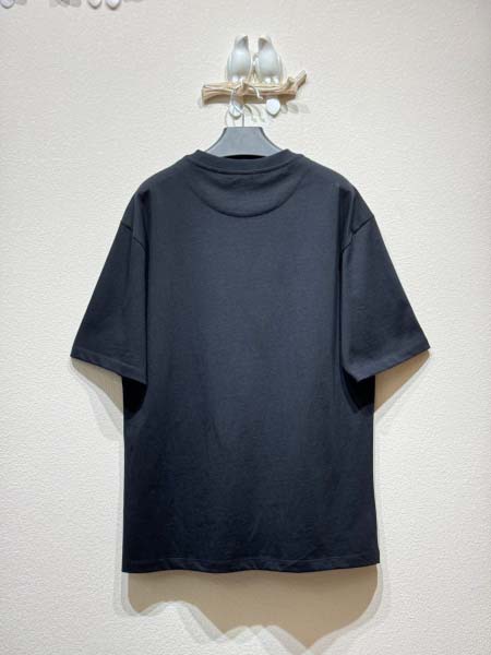 2025年5月26日入荷新作Prada半袖 Tシャツ男女兼用高品質★誕生日プレゼント/結婚祝い/内祝い/贈り物/SD工場