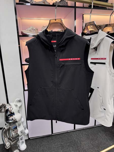 2025年5月20日入荷新作PRADA半袖の上着とベスト 原...