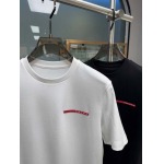 2025年5月22日入荷新作Prada半袖Tシャツ 原版复刻高級品香港の会社超厳選★入手困難/誕生日プレゼント/yinx工場
