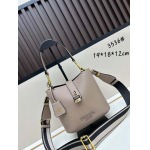 2025年5月28日入荷新作  Saffiano  SIZE:19x18X12cm  お安い/人気/本革 バッグ/XX工場