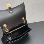 2025年5月29日入荷新作 Balenciaga  crush  SIZE： 31x 20x 10cm  SIZE： 40× 25× 13cm    お安い/人気/革/バッグ/XX工場