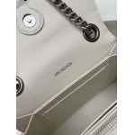 2025年5月29日入荷新作 Balenciaga Crush SIZE：21x4.5x15cm    お安い/人気/革/バッグ/XX工場