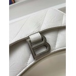 2025年5月29日入荷新作 Balenciaga Crush SIZE：21x4.5x15cm    お安い/人気/革/バッグ/XX工場