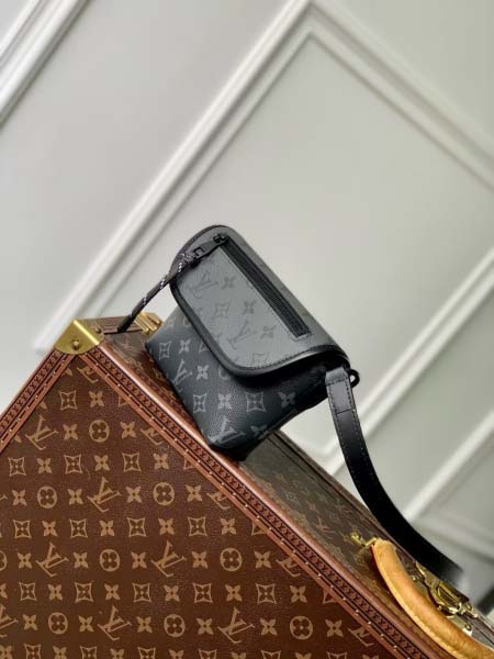 2025年6月26日Louis Vuitton バッグ Pulse  Monogram Eclipse Monogram Eclipse :M12806:22.5CMx16CMx5CM 高品質人気の新作/誕生日プレゼント/SQ工場