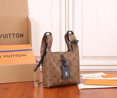 2025年6月26日Louis Vuitton バッグ Atlantis BB  Monogram Reverse  LV Monogram Reverse :M46816:17CMx17CMx7CM 高品質人気の新作/誕生日プレゼント/S
