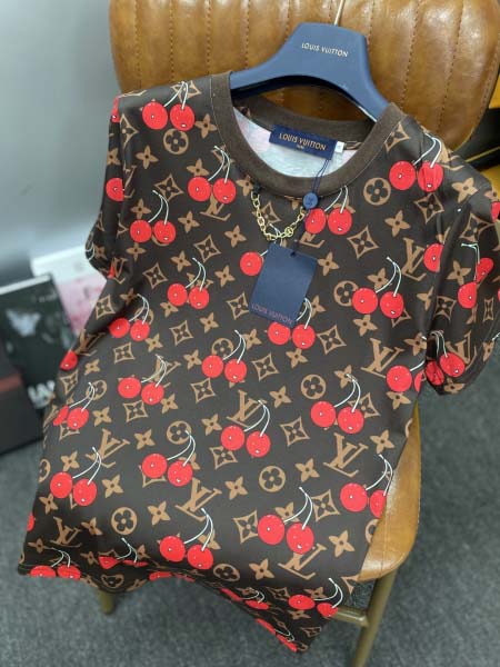 2025年6月9日入荷春夏新作Louis Vuitton半袖...