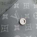 2025年6月26日Louis Vuitton バッグ Pulse  Monogram Eclipse Monogram Eclipse :M12806:22.5CMx16CMx5CM 高品質人気の新作/誕生日プレゼント/SQ工場