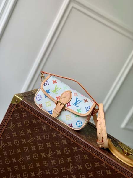 2025年6月26日Louis Vuitton バッグ Na...