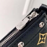 2025年6月26日Louis Vuitton バッグ Pochette Accessoires  Monogram  CMx Monogram :M13663:22CMx13CMx4CM 高品質人気の新作/誕生日プレゼント/SQ工場