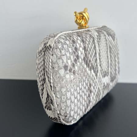 2025年7月7日入荷新作Bottega Veneta knot 754614   knot   knot  20x12x5.5  極品/正規品同様/人気/革/バッグ/AJ工場
