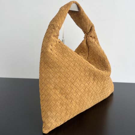 2025年7月7日入荷新作Bottega Veneta   763970   54x24x13  極品/正規品同様/人気/革/バッグ/AJ工場