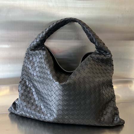 2025年7月7日入荷新作Bottega Veneta   763970   54x24x13  極品/正規品同様/人気/革/バッグ/AJ工場