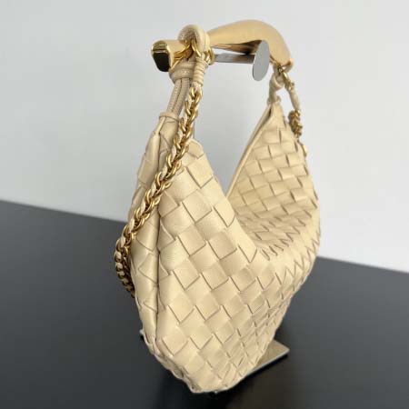 2025年7月7日入荷新作Bottega Veneta2024 SARDINE   776768  33x20x4   極品/正規品同様/人気/革/バッグ/AJ工場