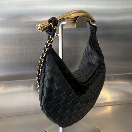 2025年7月7日入荷新作Bottega Veneta2024 SARDINE   776768  33x20x4   極品/正規品同様/人気/革/バッグ/AJ工場