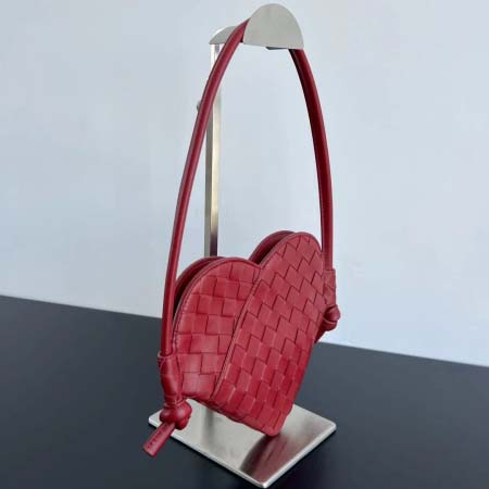 2025年7月7日入荷新作Bottega Veneta Solstice 796380   22x18x2  極品/正規品同様/人気/革/バッグ/AJ工場