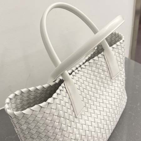 2025年7月7日入荷新作#BCabat 608810  Logo  Bottega Veneta  45cm  32x23x16    極品/正規品同様/人気/革/バッグ/AJ工場