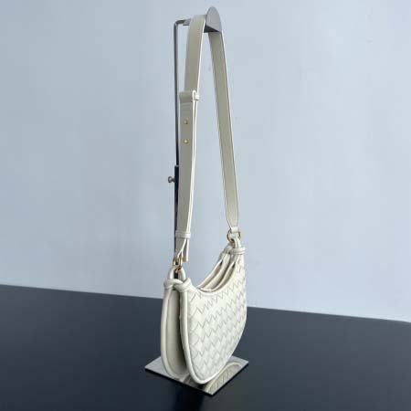 2025年7月7日入荷新作Bottega Veneta Gemelli  796638 Gemelli    26x15x8    極品/正規品同様/人気/革/バッグ/AJ工場
