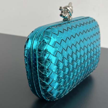 2025年7月7日入荷新作 Bottega Veneta Knot  717622  knot  20x12x5.5  極品/正規品同様/人気/革/バッグ/AJ工場