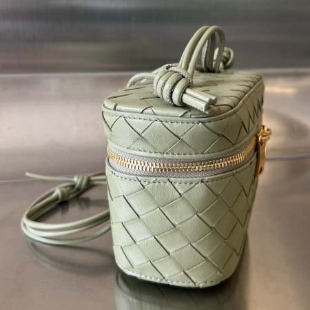 2025年7月7日入荷新作Bottega Veneta  743551  18x12.5x8極品/正規品同様/人気/革/バッグ/AJ工場