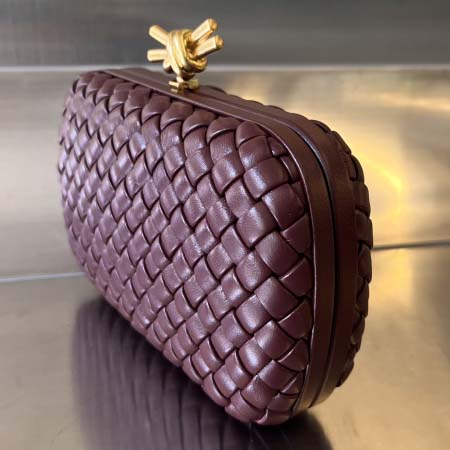 2025年7月7日入荷新作  Bottega Veneta Knot 717622  knotLogo  20x12x5.5   極品/正規品同様/人気/革/バッグ/AJ工場