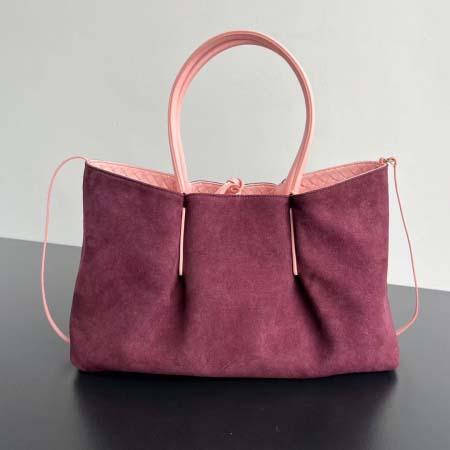 2025年7月7日入荷新作 Bottega Veneta 新作 小号Ciao Ciao 835835     SIZE:26x19x10.5 極品/正規品同様/人気/革/バッグ/AJ工場