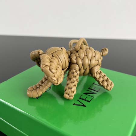2025年7月7日入荷新作Bv  807068     SIZE:  8.2*  7.2* * 3極品/正規品同様/人気/革/バッグ/AJ工場