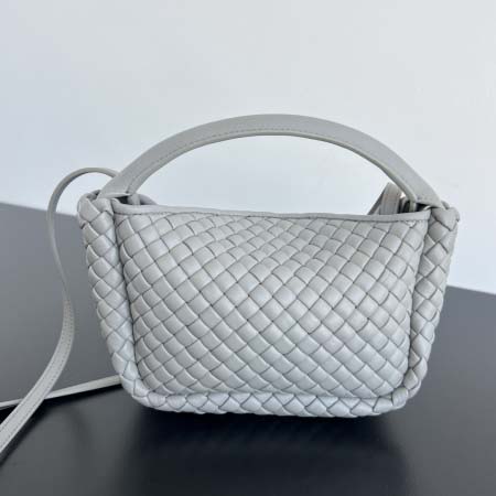 2025年7月7日入荷新作 Bottega Veneta 新作    805739     SIZE:23*11*8 極品/正規品同様/人気/革/バッグ/AJ工場