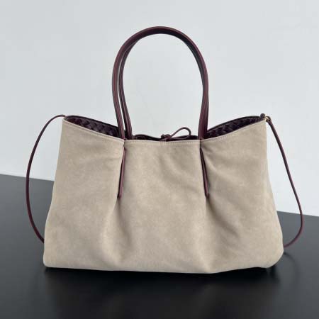 2025年7月7日入荷新作 Bottega Veneta2025早春 817166  1450  Size：23*43*14極品/正規品同様/人気/革/バッグ/AJ工場
