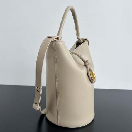 2025年7月7日入荷新作 Bottega Veneta 25早春新作Liberta    806038      SIZE:30x18x18 極品/正規品同様/人気/革/バッグ/AJ工場