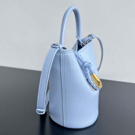 2025年7月7日入荷新作 Bottega Veneta 25早春新作Liberta    815244       SIZE:22x18x15 極品/正規品同様/人気/革/バッグ/AJ工場