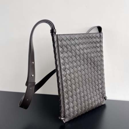 2025年7月8日入荷新作#Bottega Veneta   Flat Loop  776204     28.5x35x2.5 極品/正規品同様/人気/革/バッグ/AJ工場