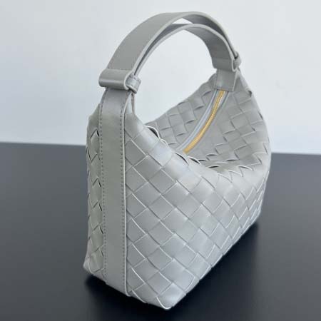 2025年7月8日入荷新作#Bottega Veneta  Wallace 754443      22x13x9.5  極品/正規品同様/人気/革/バッグ/AJ工場