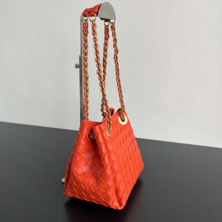 2025年7月9日入荷新作#Bottega Veneta  817175  Size21X17X16.5cm 極品/正規品同様/人気/革/バッグ/AJ工場
