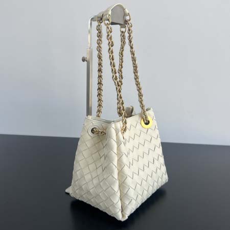 2025年7月9日入荷新作#Bottega Veneta  817175  Size21X17X16.5cm 極品/正規品同様/人気/革/バッグ/AJ工場